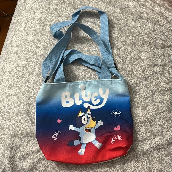 Bluey’s Crossbody Bag - Picture 15 of 15